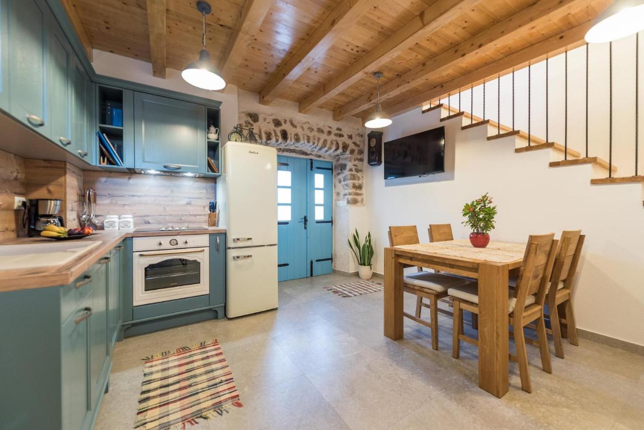 Holiday Home Lipa Nasa Nevidane Экстерьер фото