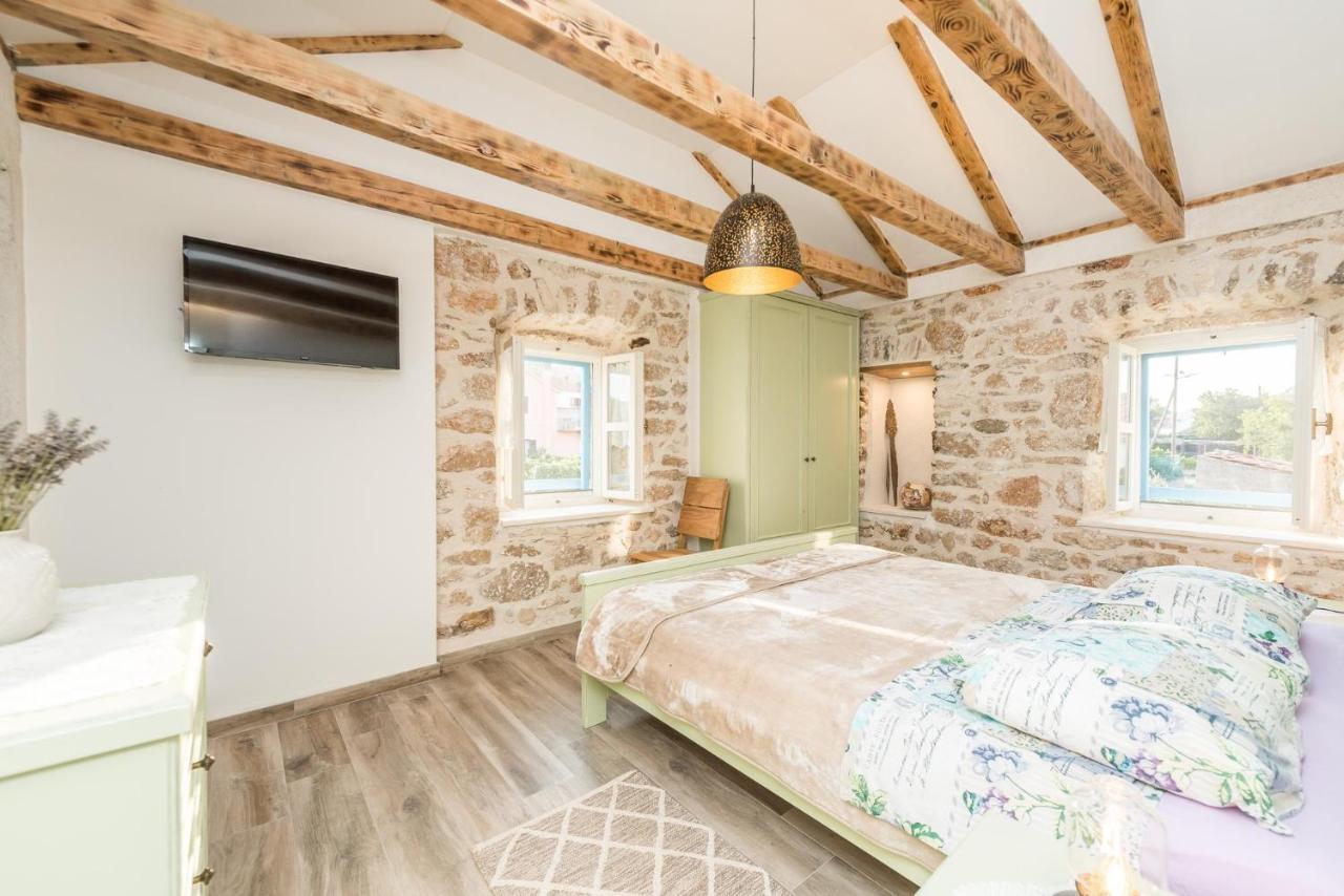 Holiday Home Lipa Nasa Nevidane Экстерьер фото