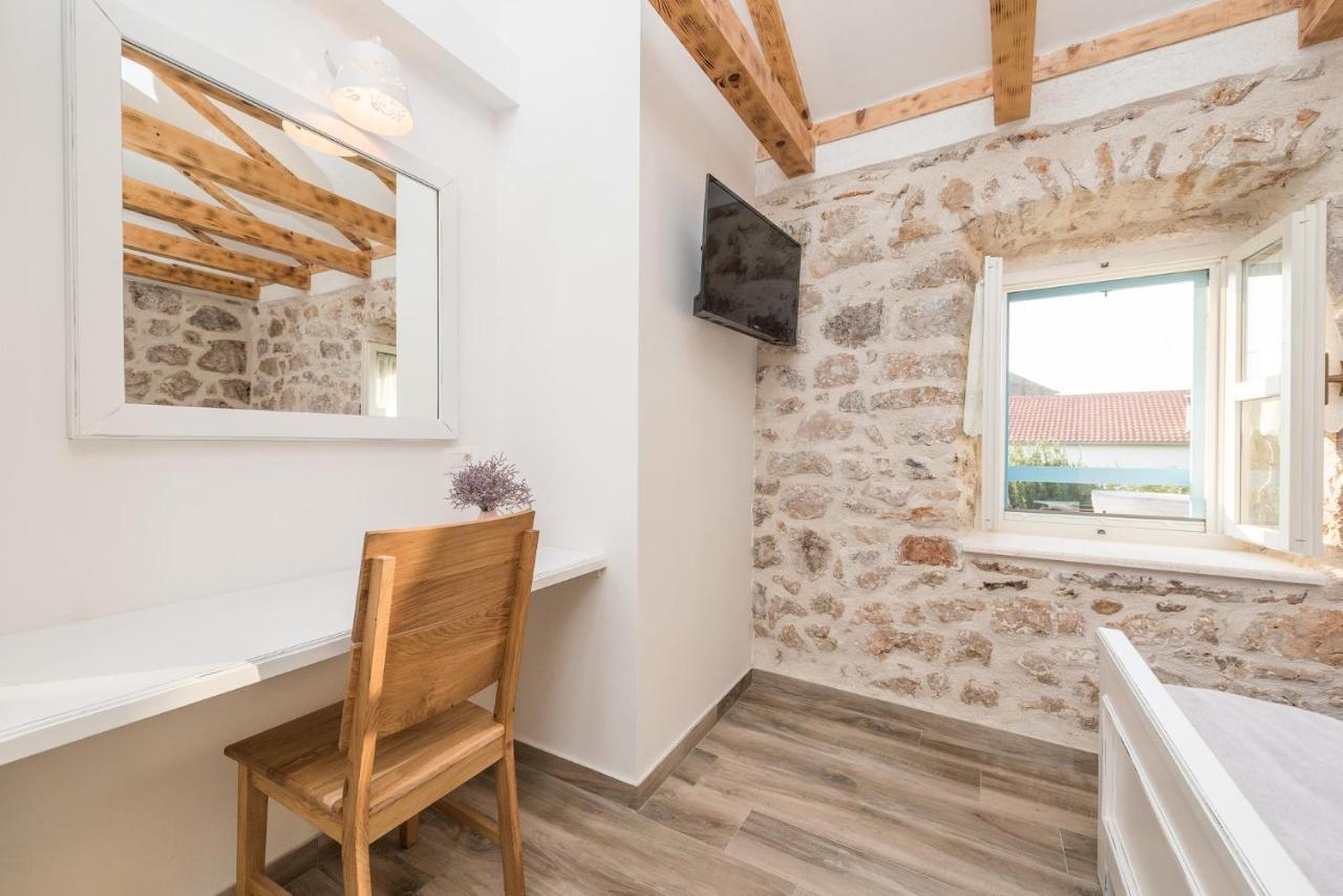 Holiday Home Lipa Nasa Nevidane Экстерьер фото