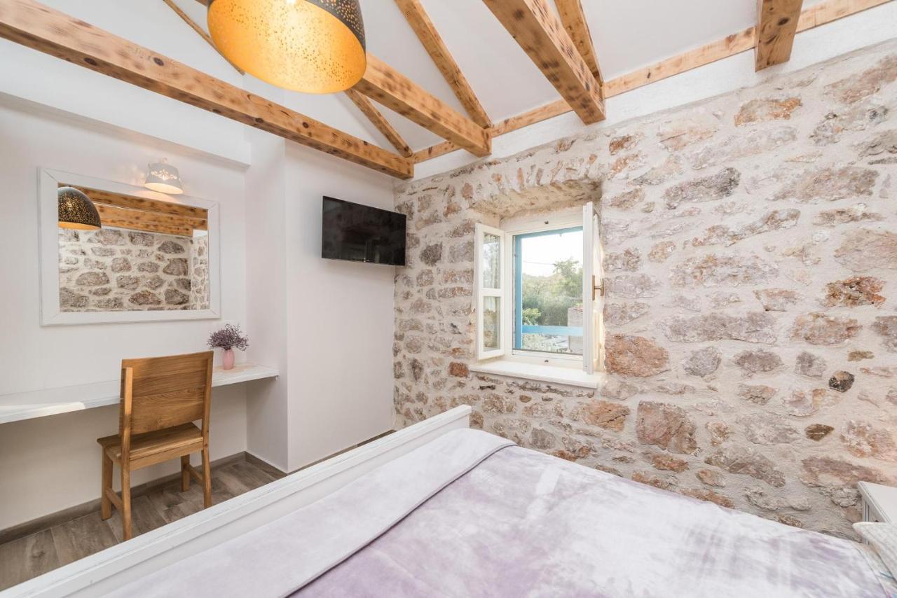 Holiday Home Lipa Nasa Nevidane Экстерьер фото